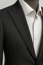 Terno Slim Masculino Preto Risca de Giz em Poliviscose