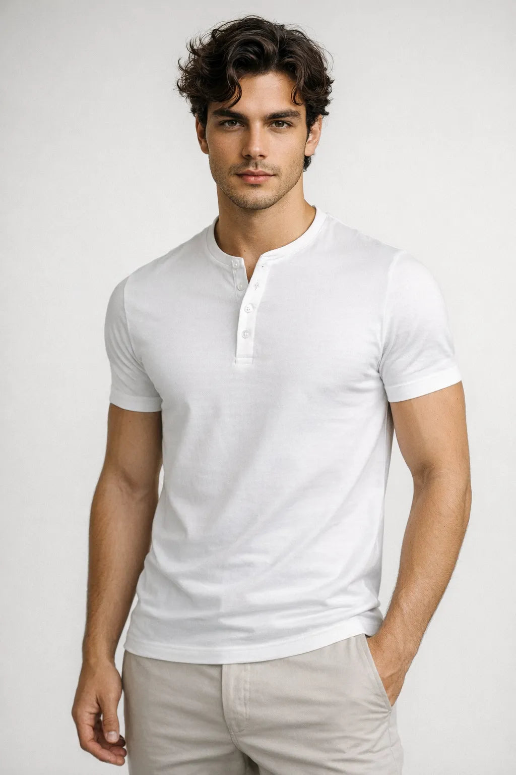 Camiseta Henley em Algodão Egípcio com Elastano Gola Padre