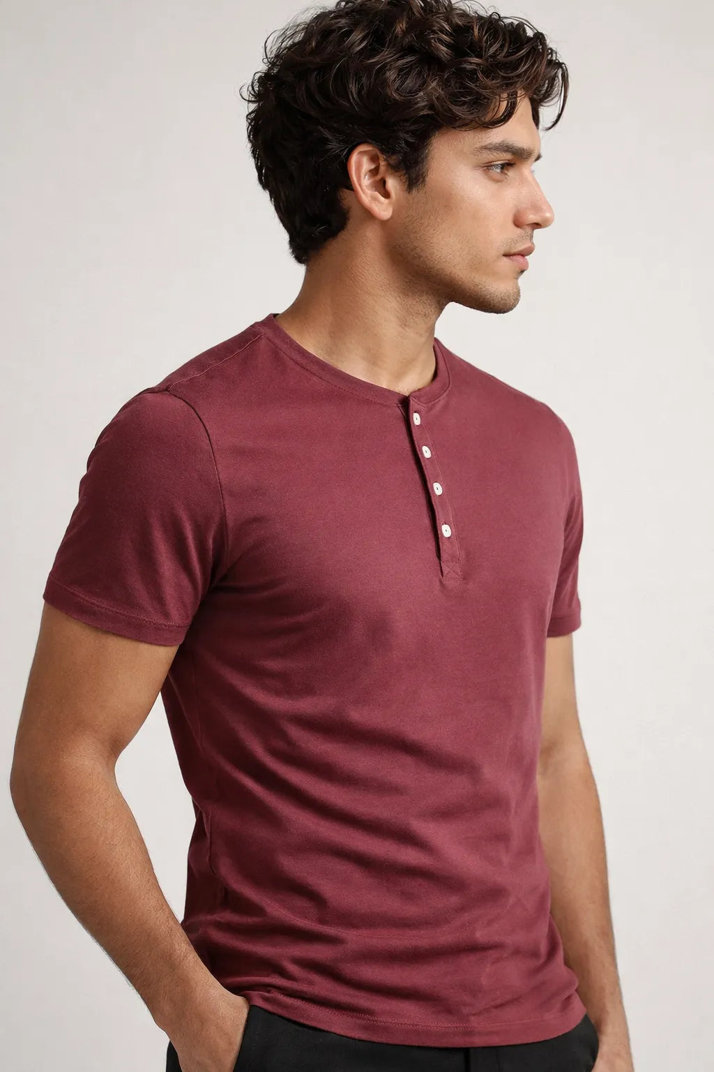 Camiseta Henley em Algodão Egípcio com Elastano Gola Padre