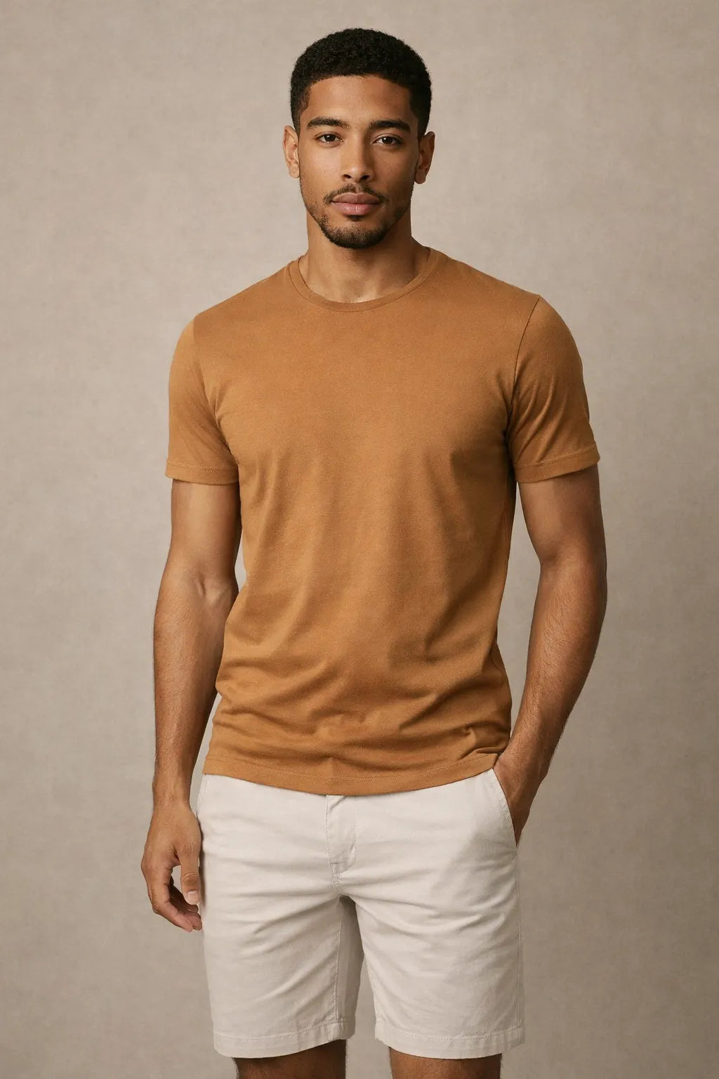 Camiseta Masculina em Algodão com Gola Redonda