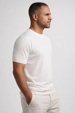 Camiseta Masculina Estruturada em Algodão com Textura Premium