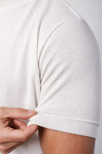 Camiseta Masculina Estruturada em Algodão com Textura Premium