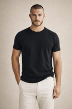 Camiseta Masculina Gola Redonda em Algodão Clássica