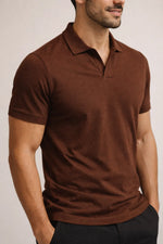 Camisa Polo Slim em Algodão com Gola V