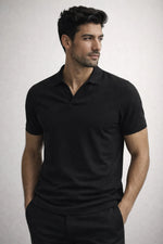 Camisa Polo Slim em Algodão com Gola V