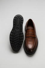 Sapato Casual Loafer Veneto em Couro Maquiato