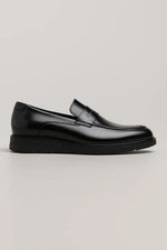 Sapato Casual Loafer Veneto em Couro Maquiato