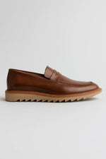 Sapato Social Loafer Tratorado Savelli em Couro Legítimo