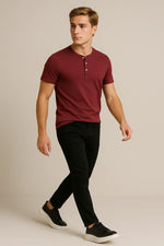 Camiseta Henley em Algodão Egípcio com Elastano Gola Padre