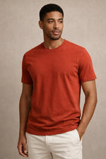 Camiseta Masculina em Algodão com Gola Redonda