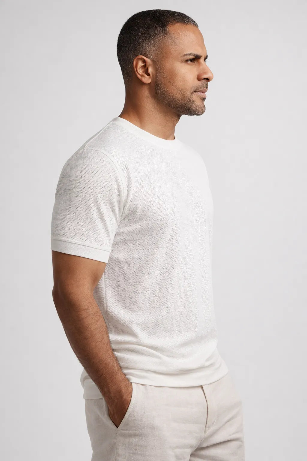 Camiseta Masculina Estruturada em Algodão com Textura Premium