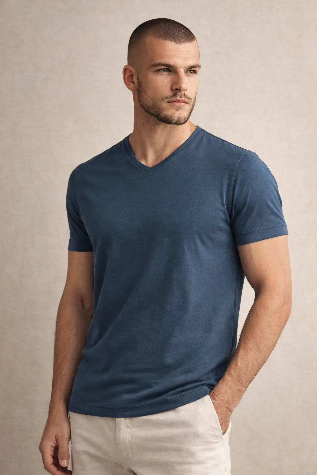 Camiseta Masculina Gola V em Algodão Egípcio Clássica