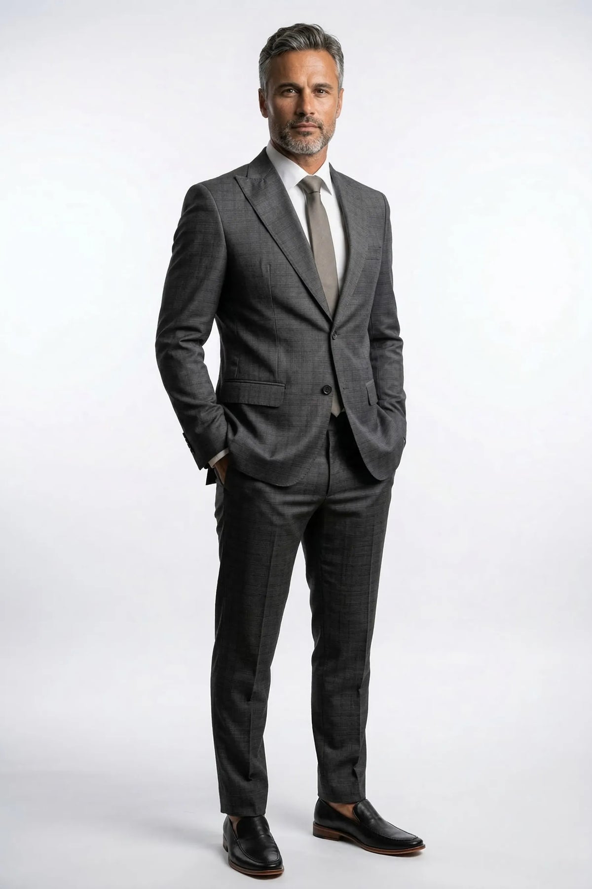 Terno Slim Masculino Chumbo Xadrez Lapela de Bico em Poliviscose