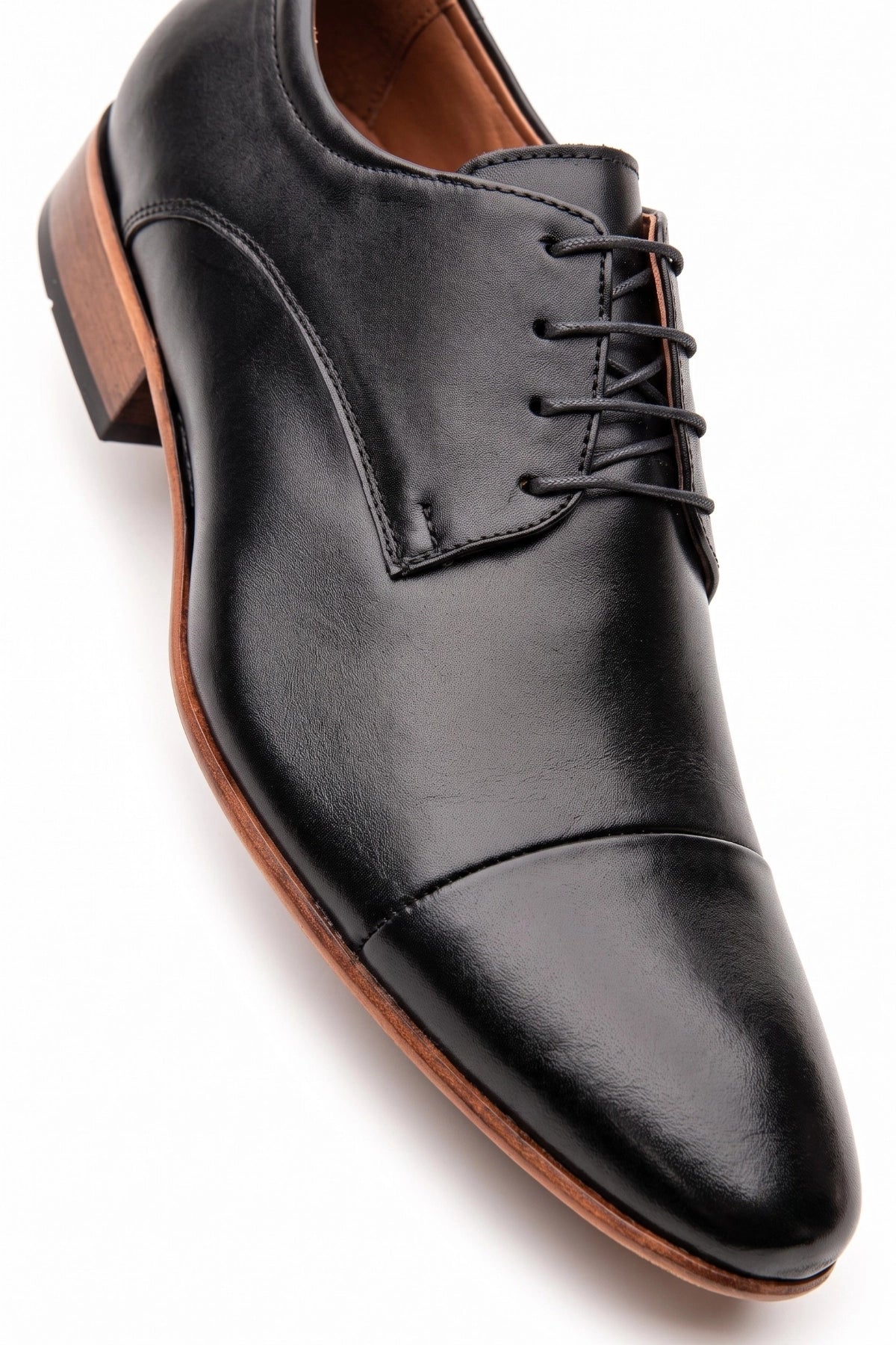 Sapato Social Derby Elegance em Couro Legítimo