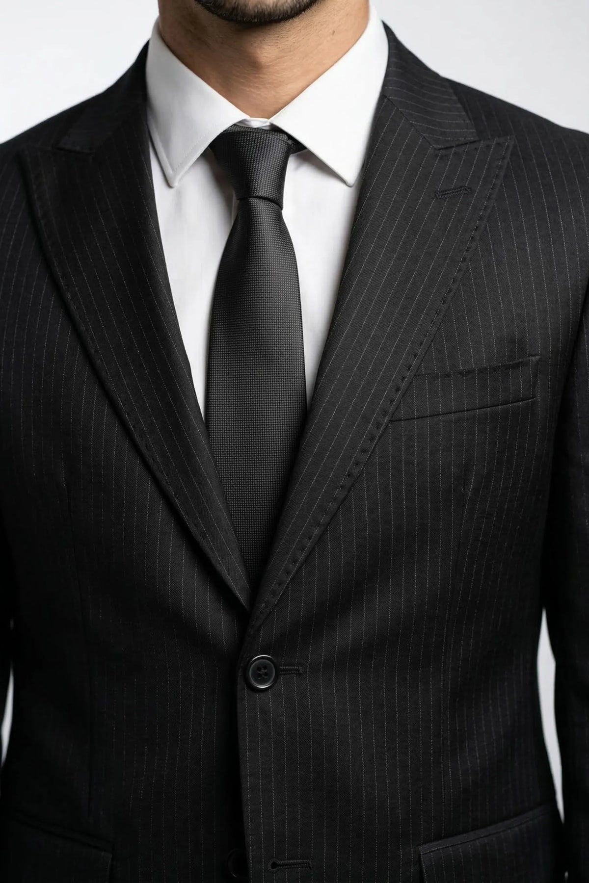 Terno Slim Masculino Preto Risca de Giz em Poliviscose