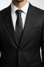 Terno Slim Masculino Preto Risca de Giz em Poliviscose