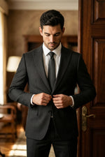 Terno Slim Masculino Preto Risca de Giz em Poliviscose