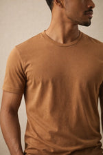 Camiseta Masculina em Algodão com Gola Redonda