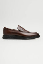Sapato Casual Loafer Veneto em Couro Maquiato